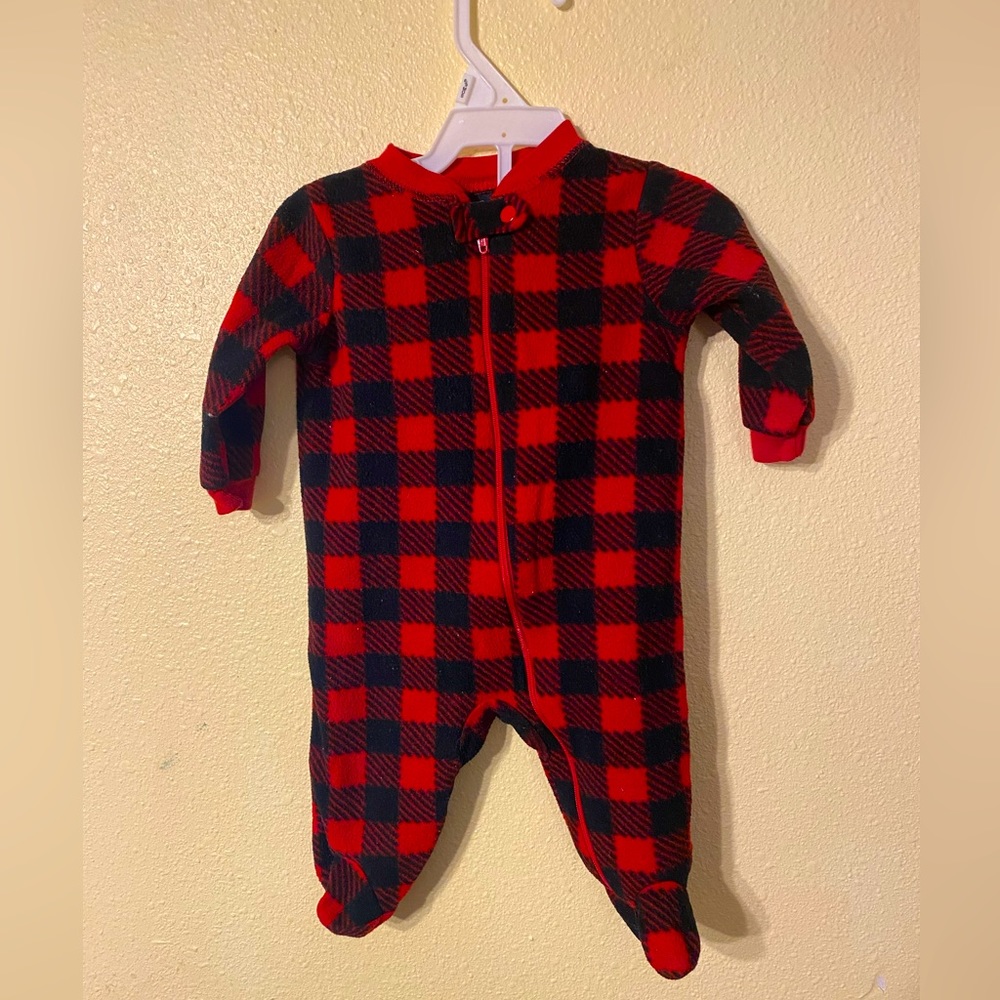 Faded Glory Infant's 0-3M onesie, zipper, black and red fleece plaid, footed